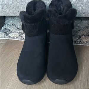 Skechers Black Winter Boots for Women